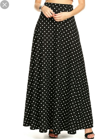 Caldwell Creek Dresses & Skirts - Polka dots skirt